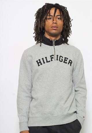 VINTAGE TOMMY HILFIGER 1/4 ZIP SWEATSHIRT