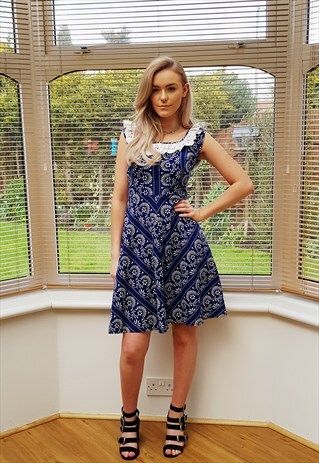 VINTAGE NAVY BLUE AND WHITE PRINT SLEEVELESS DRESS