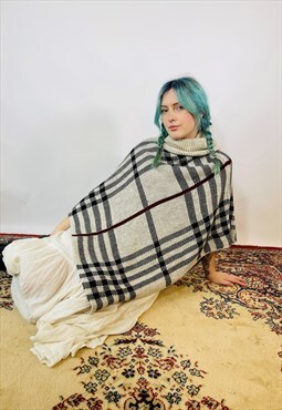 Vintage Chunky Knitted 90s Cottage Boho poncho