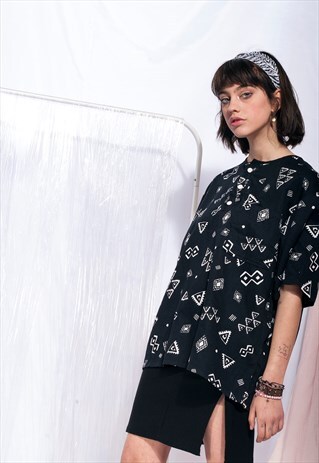 VINTAGE SHIRT 90S ABSTRACT GEOMETRY TEE IN BLACK WHITE