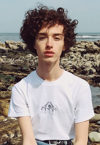 T-SHIRT IN WHITE WITH GIRAFFE SUNFLOWER EMBROIDERY