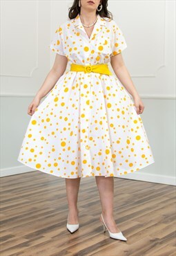 Vintage dotted dress in pinup style polka dots