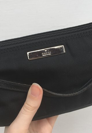 WOMENS GUCCI HANDBAG SMALL PLAIN BLACK BAGUETTE BAG PURSE
