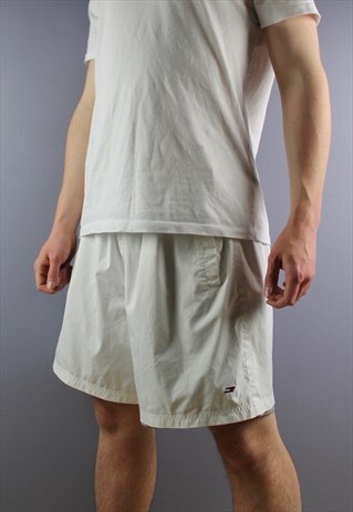 VINTAGE TOMMY HILFIGER SHORTS IN WHITE WITH POCKETS, EMBROID