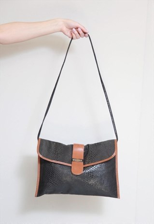 VINTAGE 1980'S BLACK TEXTURED LEATHER SHOULDER BAG