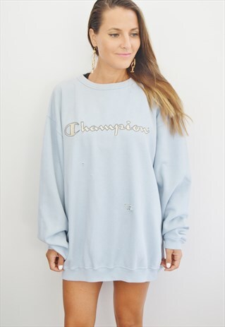 90'S CHAMPION VINTAGE DISTRESSED EMBROIDERED SWEATSHIRT