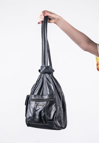 VINTAGE BLACK LEATHER RUCKSACK