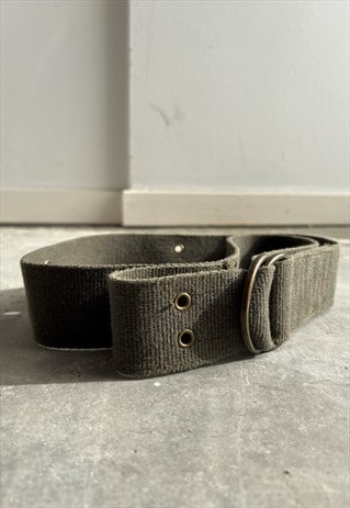 VINTAGE 00S GRUNGE BELT WITH TACKS 