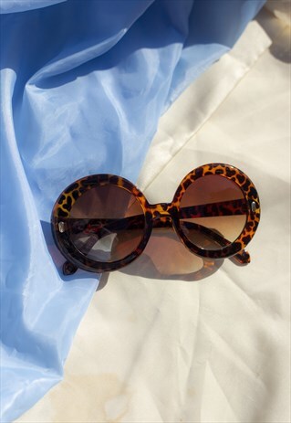OVERSIZED STATEMENT ROUND SUNGLASSES