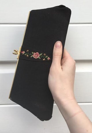 WOMENS VINTAGE BLACK FLORAL PURSE CLUTCH TAPESTRY FLOWERY