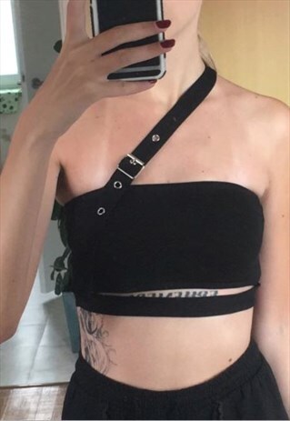 HOLLOW OUT TANK CROP TOP