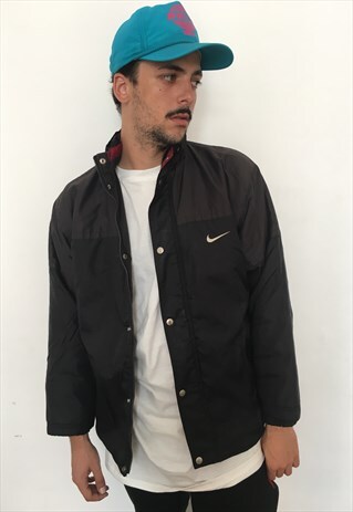VINTAGE NIKE BLACK 90S JACKET