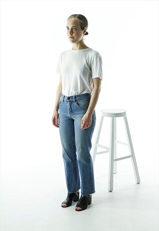HIGH WAISTED BLUE DENIM / VINTAGE MOM JEANS