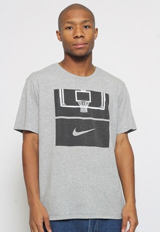 VINTAGE NIKE BASKETBALL T-SHIRT