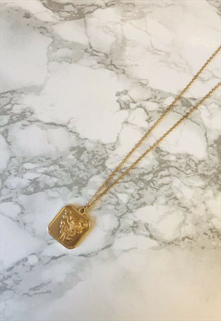 GOLD SQUARE ROSE PENDANT NECKLACE