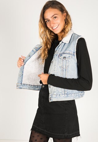 VINTAGE 80S LEVIS WINTER DENIM WAISTCOAT / R135