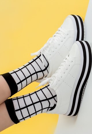 BLACK & WHITE SQUARED COTTON SOCKS