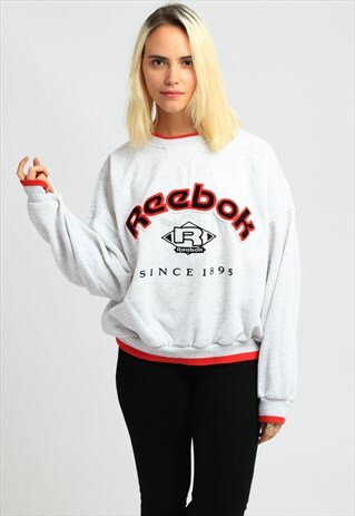 VINTAGE REEBOK SWEATSHIRT