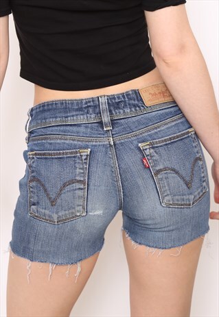 VINTAGE 90S LEVI'S FRAYED DENIM SHORTS
