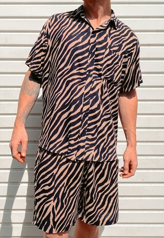 ZEBRA MENS SHORTS