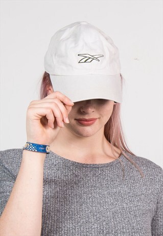VINTAGE BEIGE REEBOK CAP