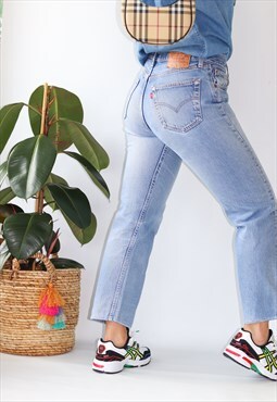 Vintage 90's Frayed Hem 501 Blue Levi Jeans