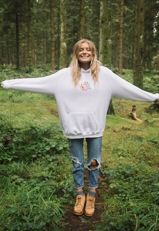 ALL THE CHRISTMAS FEELS WOMEN'S CHRISTMAS HOODIE