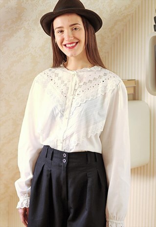 WHITE LONG SLEEVE CROCHET SCALLOP EDGES SHIRT