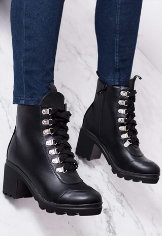 BLOCK HEEL ANKLE BOOTS IN BLACK LEATHER STYLE - RANGER FOUR