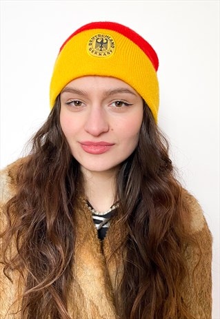 VINTAGE 90S GERMANY BEANIE IN MULTI COLOR