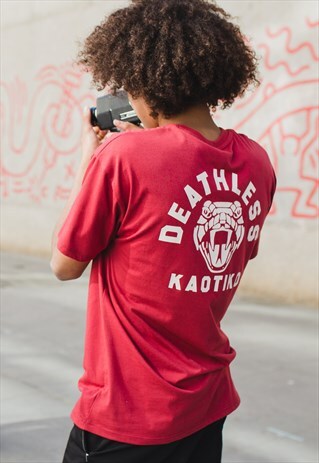 "DEATHLESS" T-SHIRT IN BURGUNDY