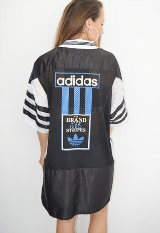 VINTAGE ADIDAS THE BRAND WITH THE THREE STRIPES T-SHIRT
