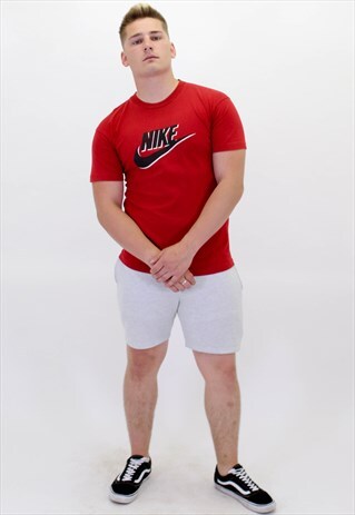 VINTAGE NIKE T-SHIRT