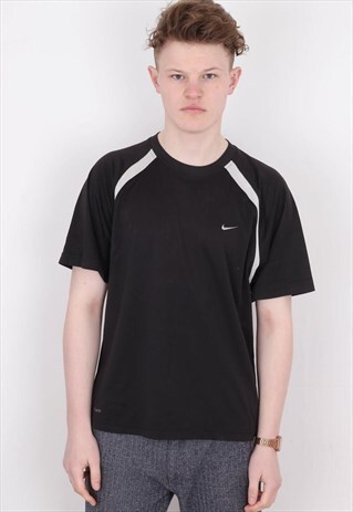 VINTAGE NIKE T SHIRT BTN30