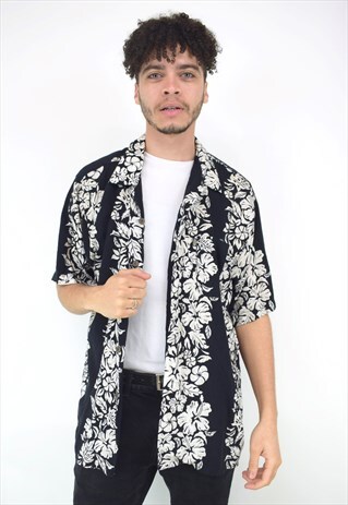 VINTAGE 90'S BLACK AND WHITE FESTIVAL SHIRT