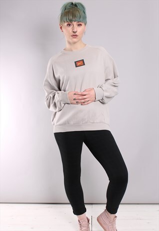 VINTAGE NIKE SWEATSHIRT