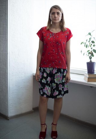 VINTAGE 90'S RED PATTERNED SHORT SLEEVED TOP