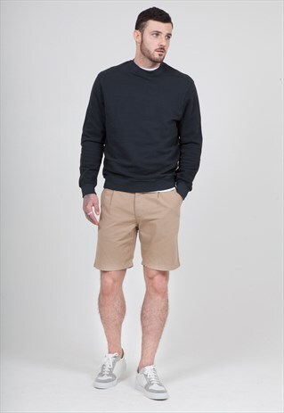 PLEATED SHORT IN TAN