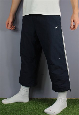 VINTAGE NIKE 3/4 LENGTH SHORTS IN NAVY BLUE WITH POCKETS, EM