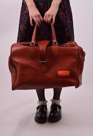 VINTAGE 60'S LARGE BROWN VINYL WEEKENDER BAG