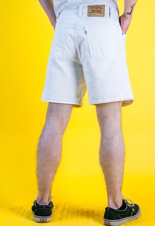 WHITE VINTAGE LEVI SHORTS