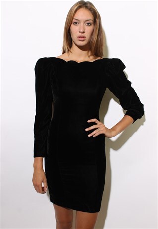 VINTAGE 1980'S 80'S SCALLOPED BLACK VELVET MINI DRESS S-M