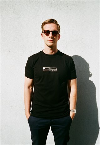 ESSENTIALS INDEPENDENT CULTURE TEE - BLACK
