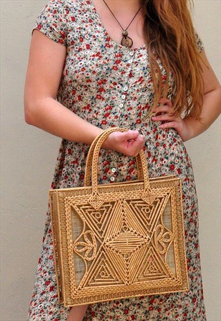 VINTAGE WICKER STRAW ABSTRACT BALINESE BASKET TOTE BAG
