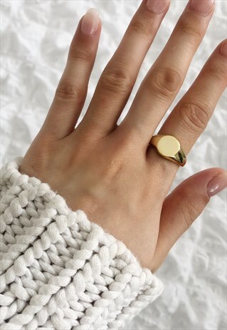 ROUND SIGNET RING GOLD VERMEIL
