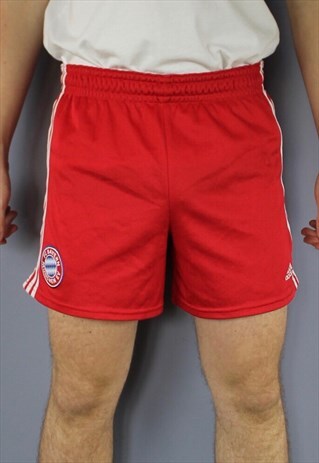 VINTAGE ADIDAS SHORTS IN RED WITH EMBROIDERED LOGO. ELASTIC