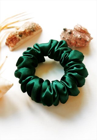 HANDMADE 90'S STYLE SMALL EMERALD GREEN HAIR SCRUNCHY