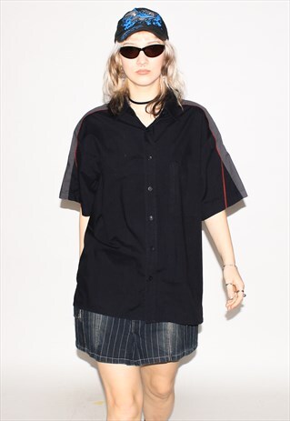 VINTAGE 00S SHORT SLEEVE SHIRT IN BLACK
