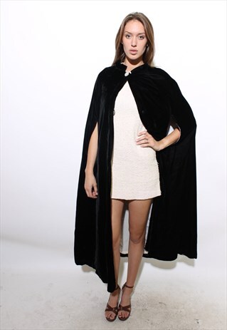 VINTAGE 1950'S 50'S BLACK VELVET EVENING CAPE RHINESTONES OS
