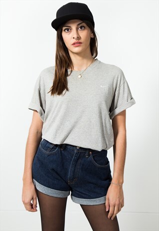 VINTAGE NIKE SPORT T-SHIRT / S5384